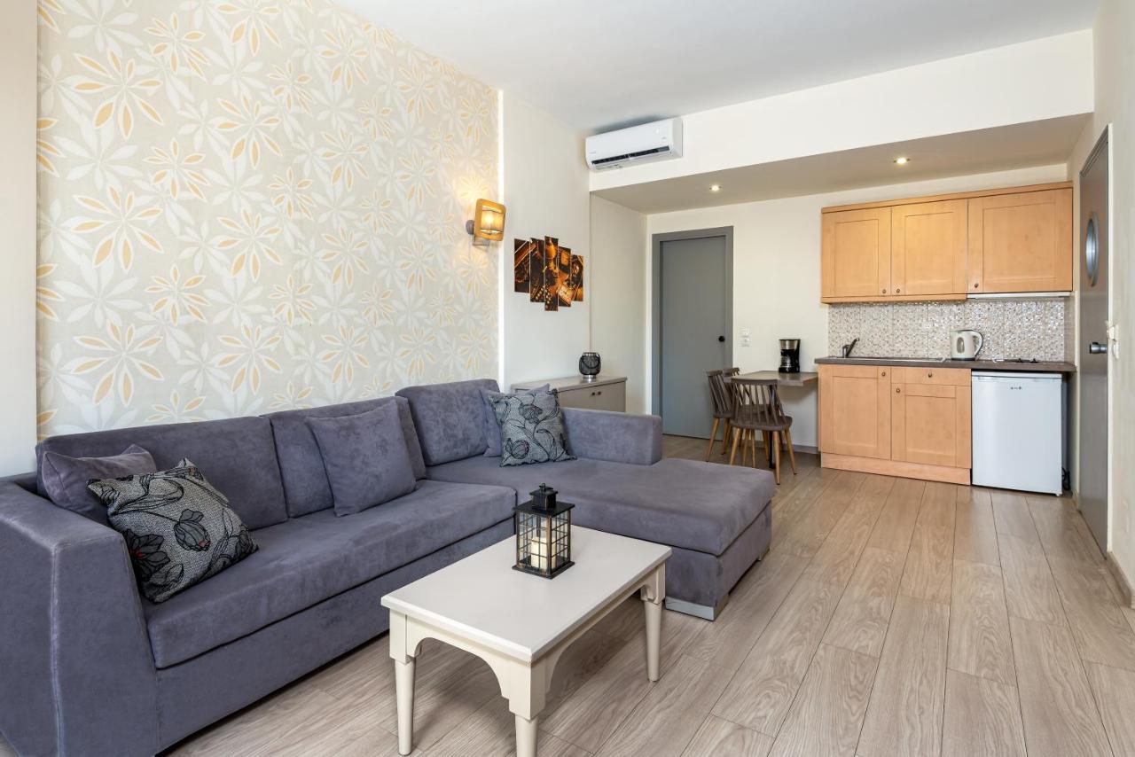 Icarus Apartments 레팀노 외부 사진